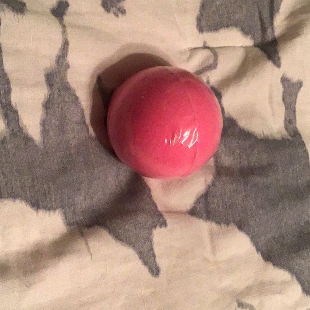 1 pink bath bomb